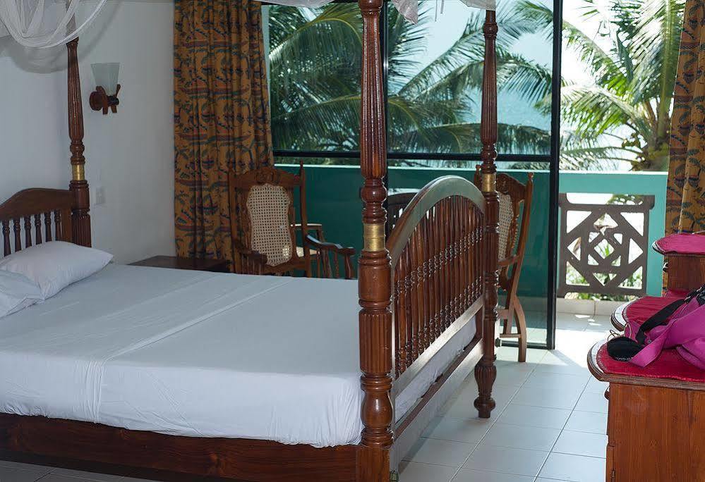 Southern Star Hotel Bentota Esterno foto